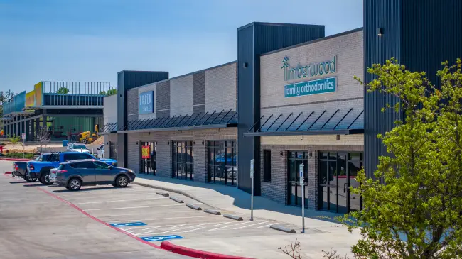 Side view of completed medical retail facility from the parking lot